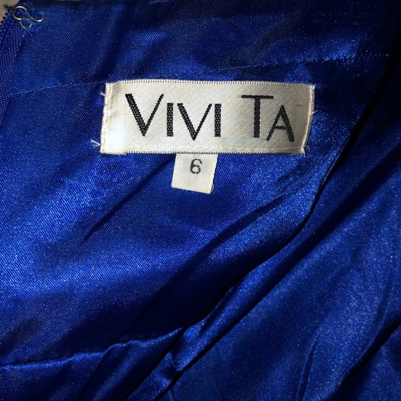 A beautiful royal blue homecoming dress - Picture 3 of 3